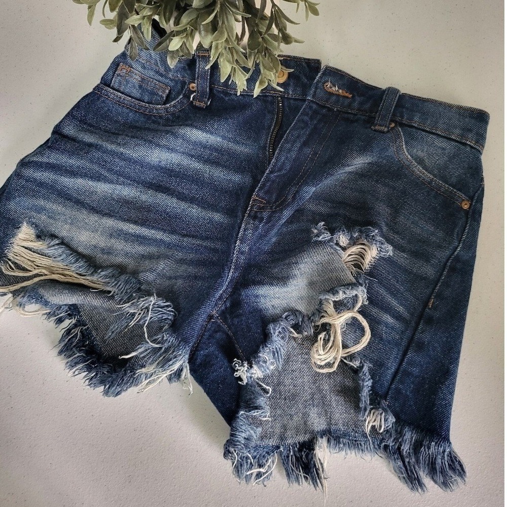 No Boundaries High Rise Distressed Denim Shorts Dark Wash Frayed Hem Size 0 - Picture 4 of 6